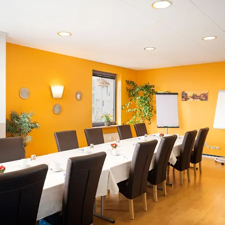 Mainstreet 3* Dietzenbach