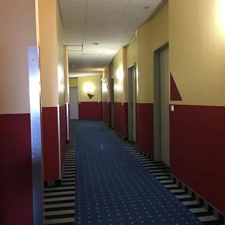 Mainstreet Frankfurt Airport Hotel 3*
