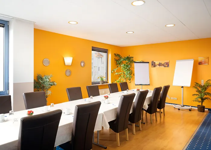 Mainstreet 3* Dietzenbach